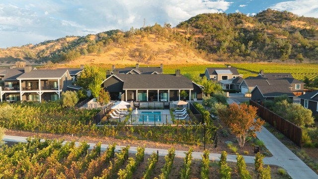 빈야드 3 베드룸 이스테이트 빌라 (풀)