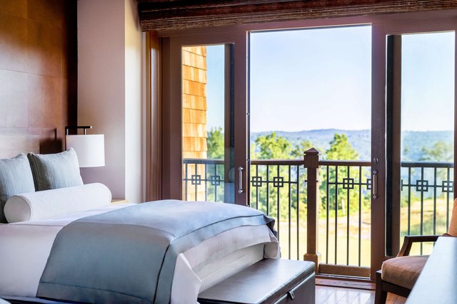 Blue Ridge King Suite