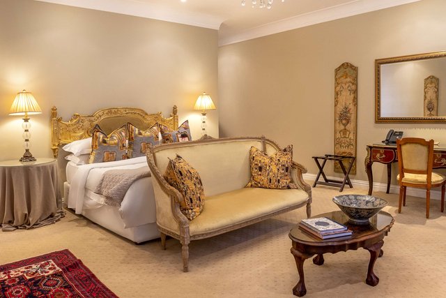 Grand Chateau Suite