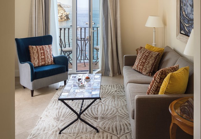 디럭스 씨뷰 스위트 발코니