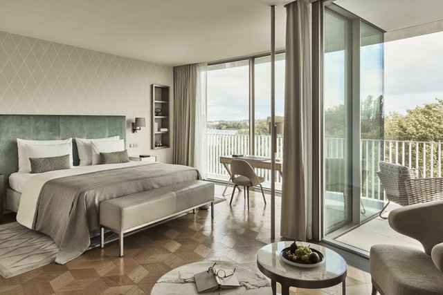 Fontenay Deluxe Alster Room