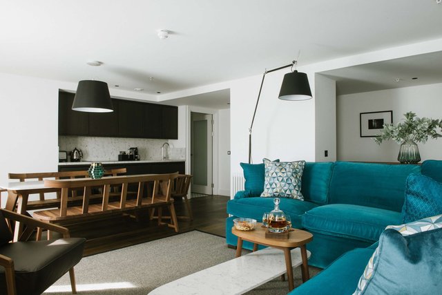 Luxury One Bedroom w/Bed Alcove