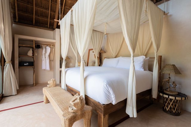 Jungle Suite Upper - Jungle side