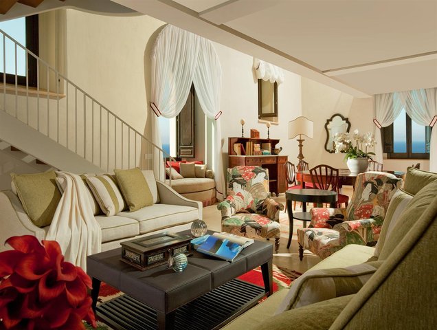 Premium Owner's Suite