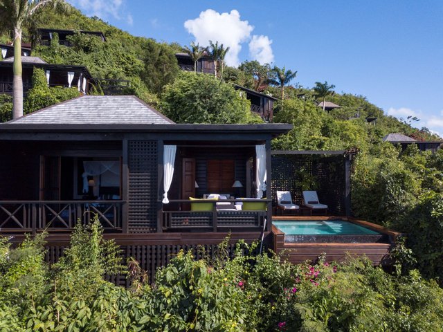 Hillside Pool Villa Suites (1,055 sq ft)