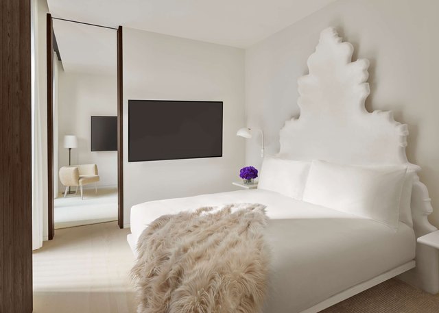 One Bedroom Suite Courtyard