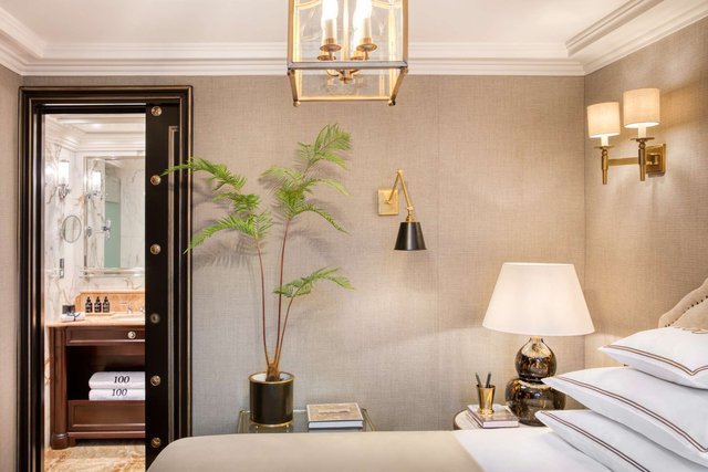 One Bedroom King Suite