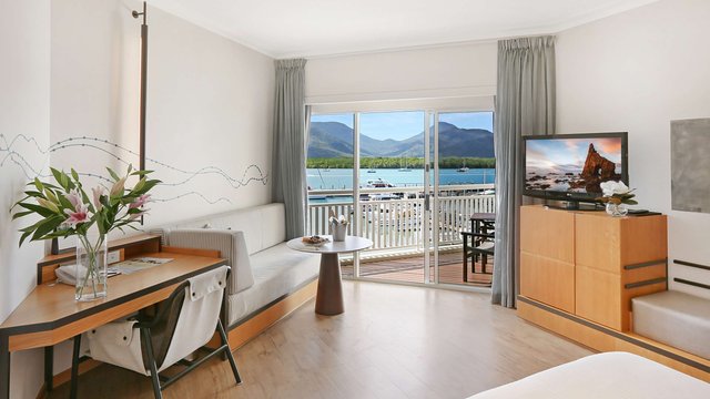 Executive Marina View - King or Twins