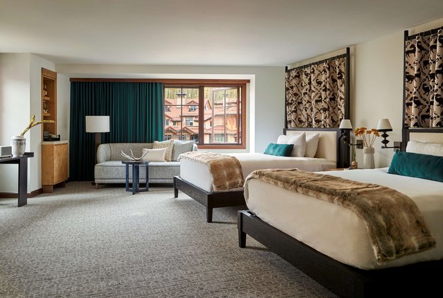 Double Queen Hotel Room