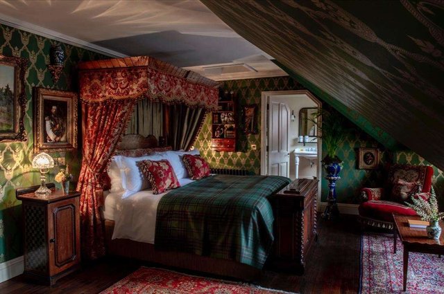 Victoriana Suites