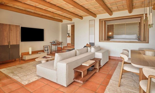 One Bedroom Suite Ocean View w/ Jacuzzi