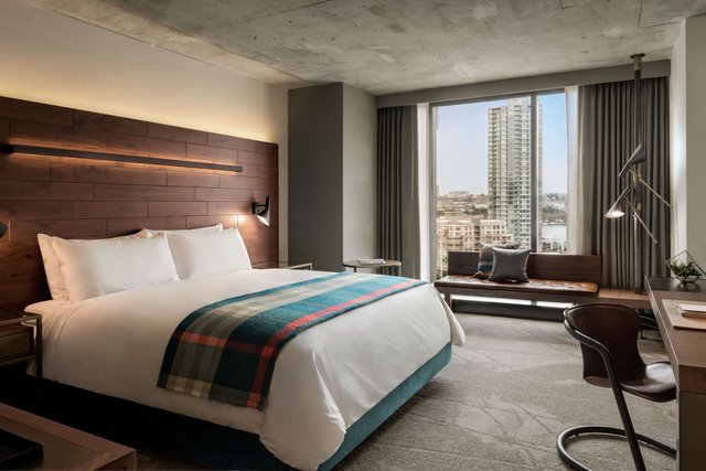 Guest Room - King or 2 Queens