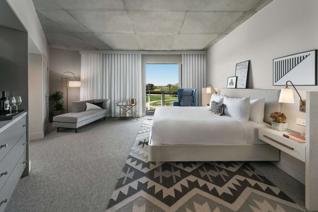 Camelback Presidential Suite