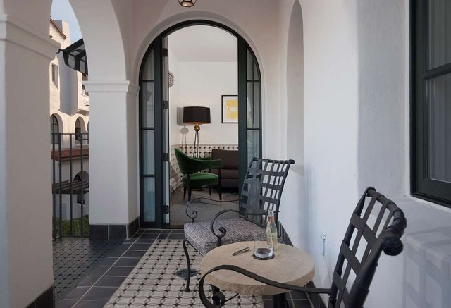 Granada Guestroom 