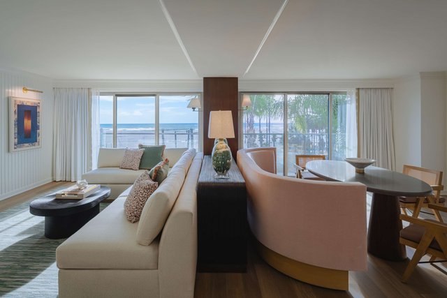 Oceanfront One Bedroom King Suite 