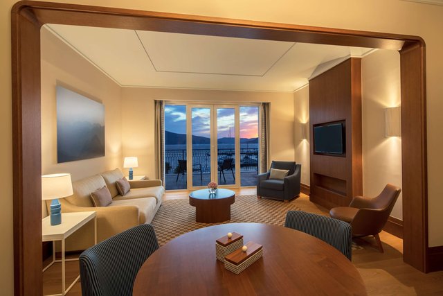 One Bedroom Suite Sea View