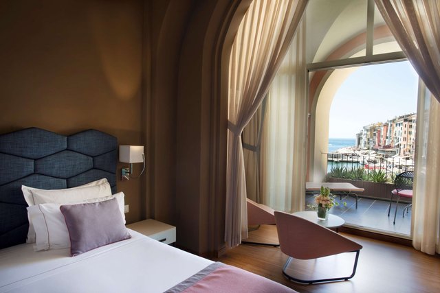 Cloister Terrace J. Suite