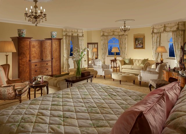 Clark Junior Suite