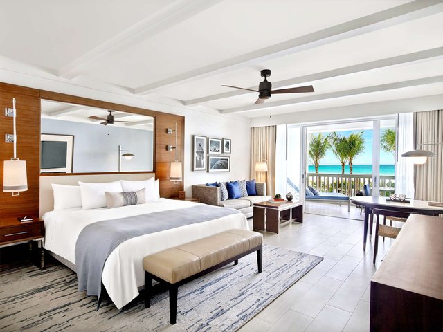 Oceanfront Villa Room King or Queen