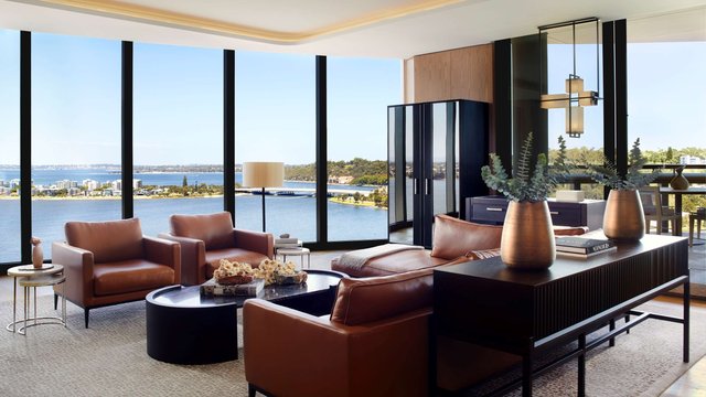 The Ritz-Carlton Suite