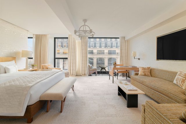 디럭스 주니어 스위트