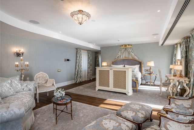Owner's Suite- Suite 301