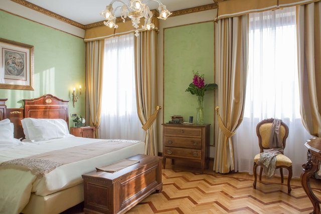 Deluxe Double for Single Occupancy