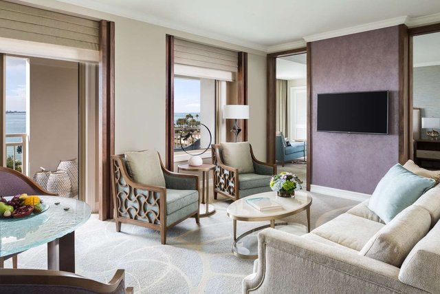 Bay View Suite