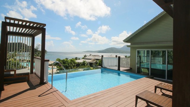 플런지 풀 루프탑 디럭스 스위트