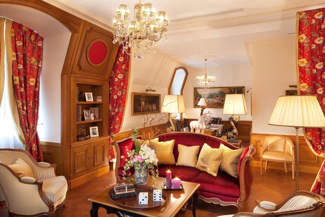Aumale Suite