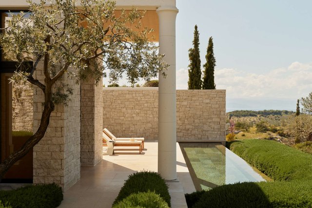 디럭스 풀 파빌리온