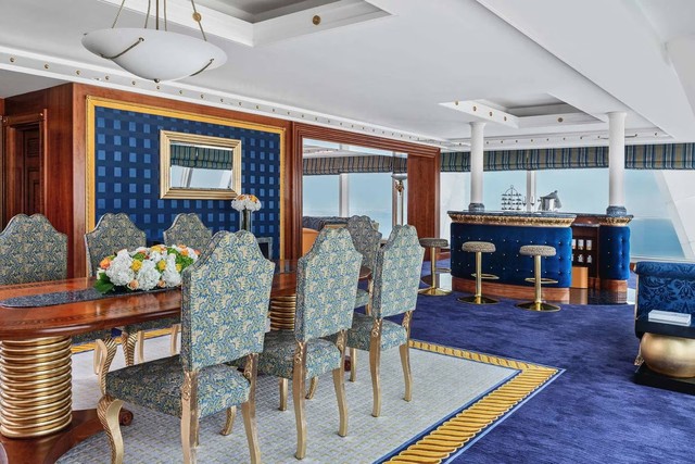 듀플렉스 디플로매틱 3 베드룸 스위트