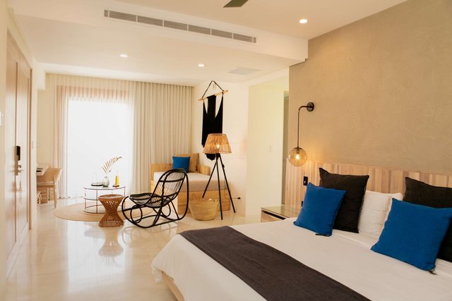 Nanku Suites - 1 King or 2 Queens