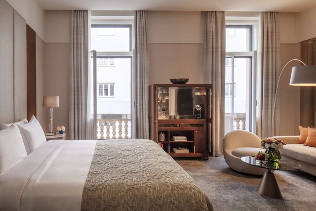 Junior Balcony Suite