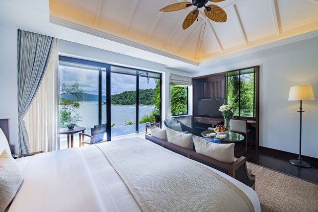 Grand Sea View Pool Suite