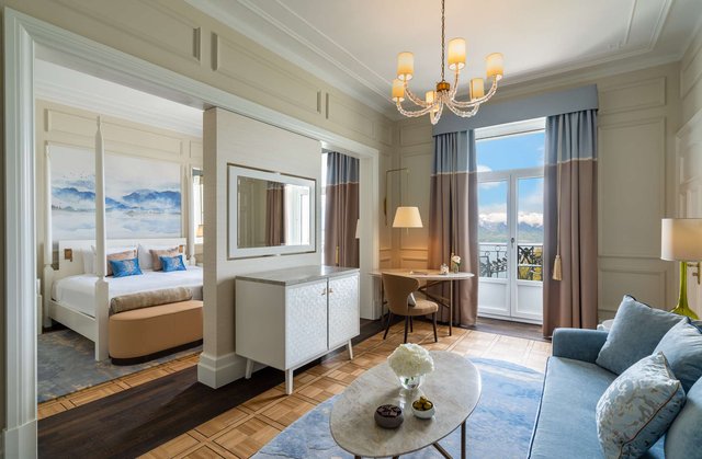 Signature Lake View Suite