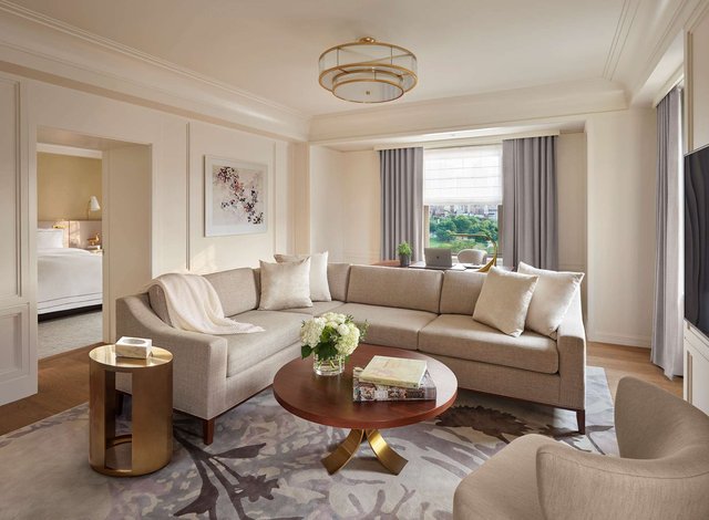 Classic Corner Park View Suite