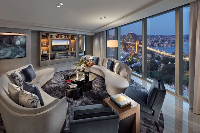 Premier Harbour Bridge Suite
