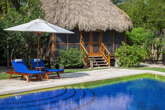 Poolside Garden View Cottage