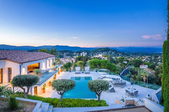 ​The Palms, Es Cubells