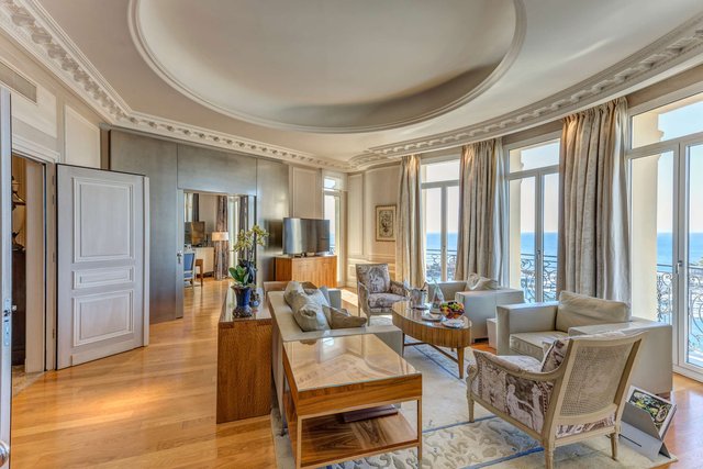 Diamond Suite - Princely