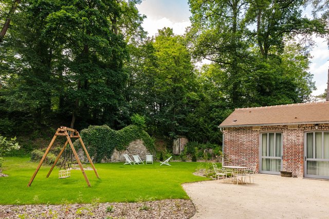 Le Pavillon Des Sources