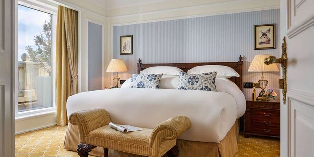 Powerscourt Suite