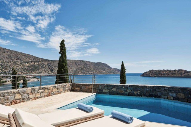 Deluxe Bungalow Seaview with Heated Pool