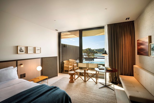 Deluxe Sea View room