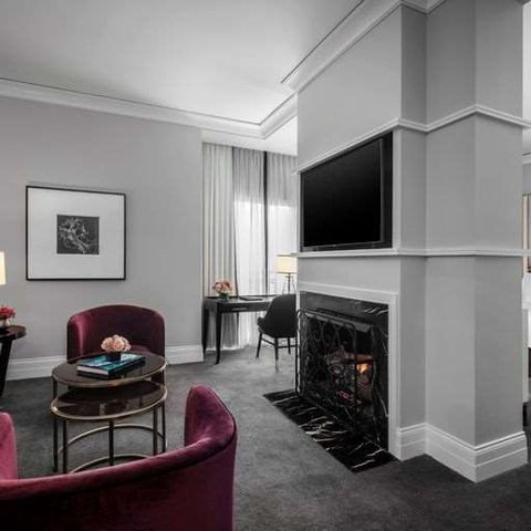 주니어 스위트 파이어플레이스